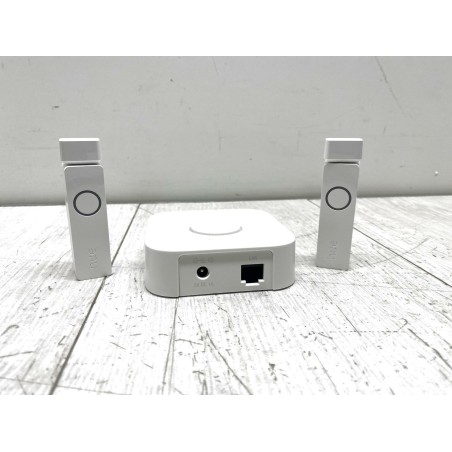 Zestaw startowy Philips Hue Secure (żarówki E27, kamera, czujniki kontaktu)