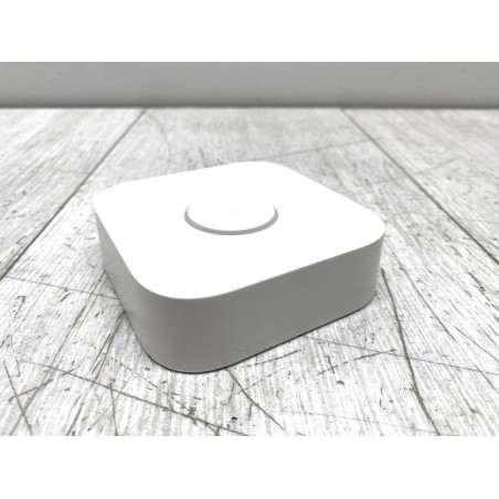 Zestaw startowy Philips Hue Secure (żarówki E27, kamera, czujniki kontaktu)